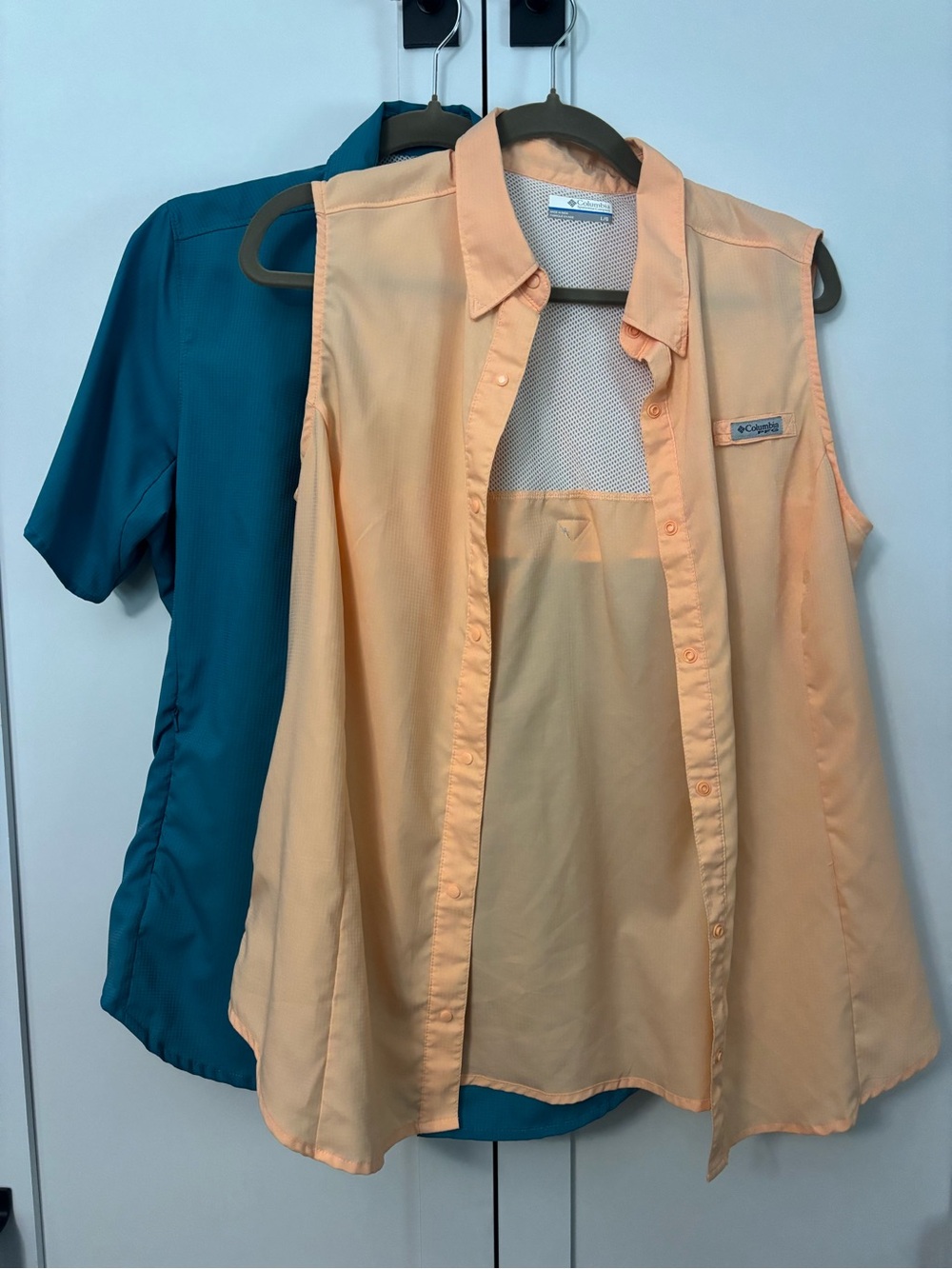 Two Women’s Columbia PFG Button-Up Tank and T-shirt